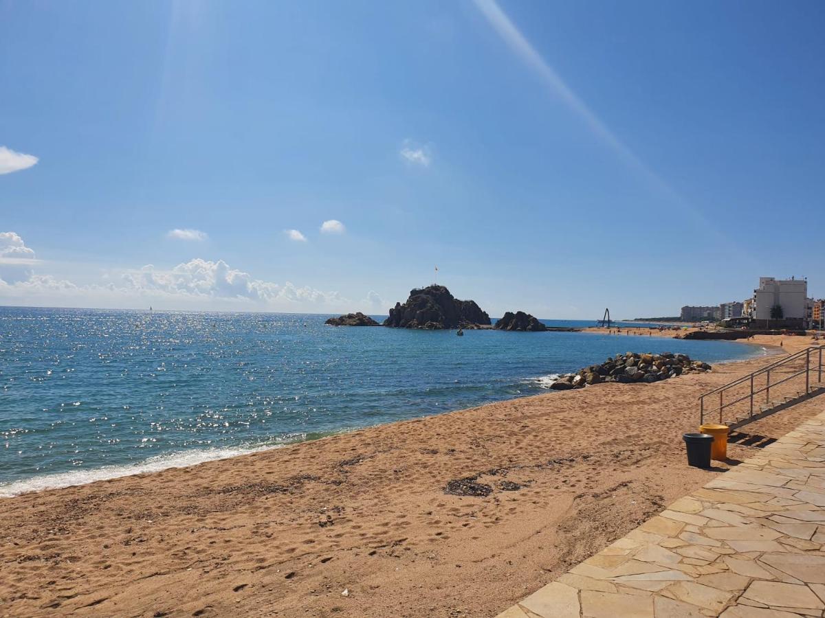 Habitacion Delante De La Playa Blanes Exterior photo